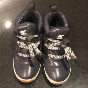 Out ‘n’ About Puffy Sorel Sneakers Sz 6